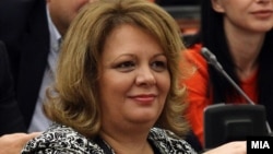 Архива - Катица Јанева од СЈО на седница на собраниската Комисија за политички систем и односи меѓу заедниците. 