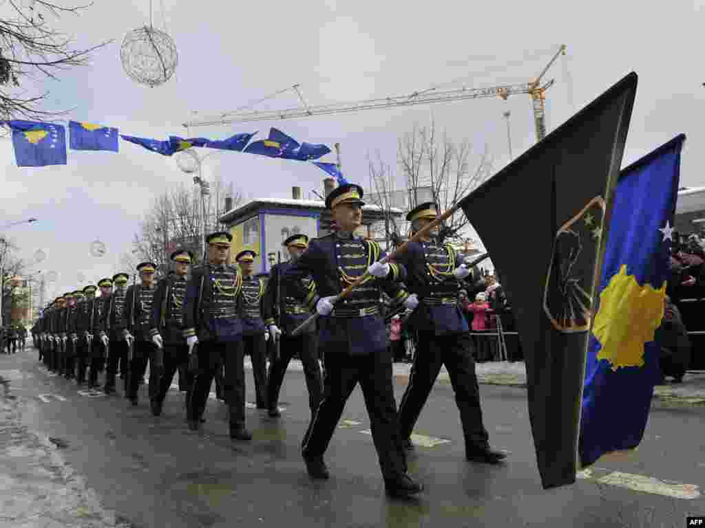 Parakalimi i Gard&euml;s s&euml; Nderit (Forca e Siguris&euml; e Kosov&euml;s), Prishtin&euml; shkurt 2012...