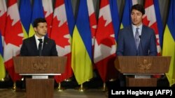 Президент України Володимир Зеленський (л) та прем’єр-міністр Канади Джастін Трюдо 