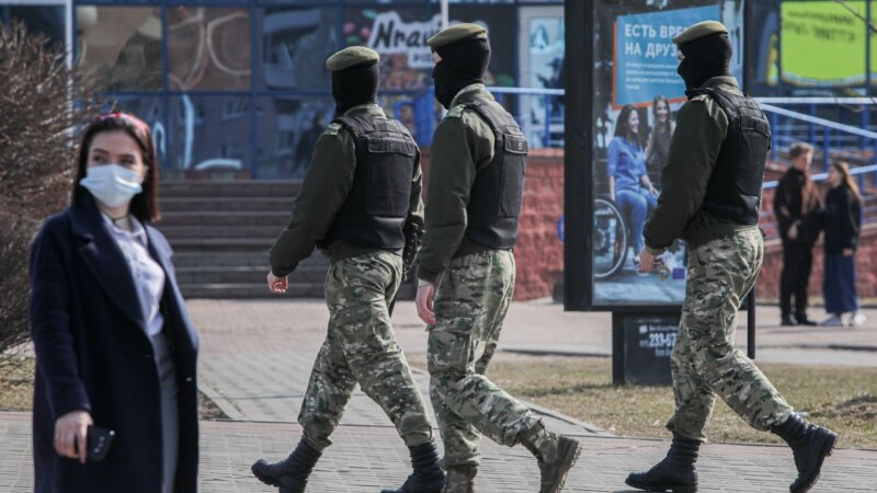 В Беларуси силовикам разрешили стрелять по участникам протестов