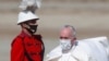 Папа Франциск в аэропорту Ирака