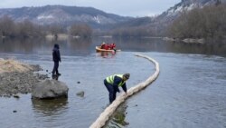 Chiar dacă starea de alertă de mediu nu va fi prelungită, autoritățile afirmă că specialiștii vor monitoriza zilnic sectorul afectat al Nistrului pentru a menține în stare bună și a înlocui periodic cele 22 de baraje de pe râu.