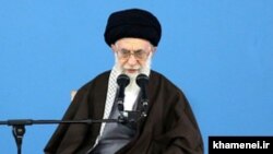 د ایران مذهبي مشر ایت‌الله علي خامنه‌اي