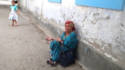 Diňle: Türkmenistanda ‘köpelýän’ öýsüz adamlar sowukdan goranmak üçin metjitlere, gonamçylyklara, wokzallara barýar