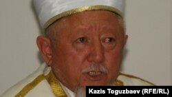 Абсаттар Дербисали, председатель Духовного управления мусульман Казахстана, верховный муфтий. Алматы, 25 июля 2011 года. 