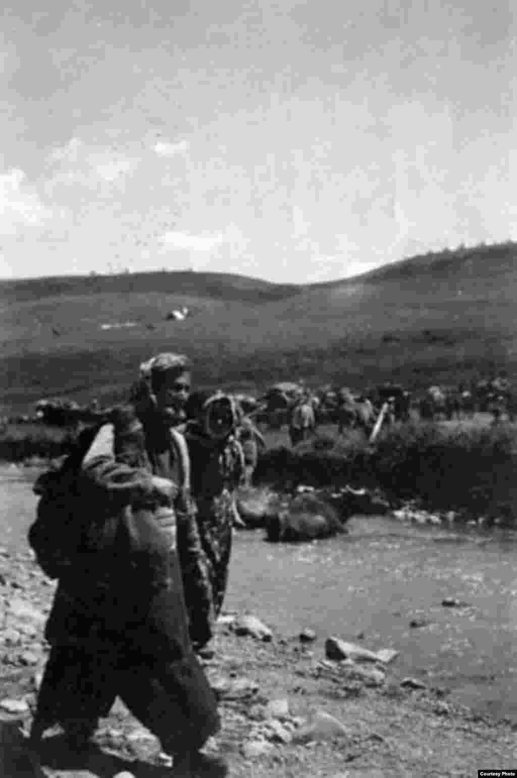 Armenian refugees Collection of the Russian military photographer Parakhodov