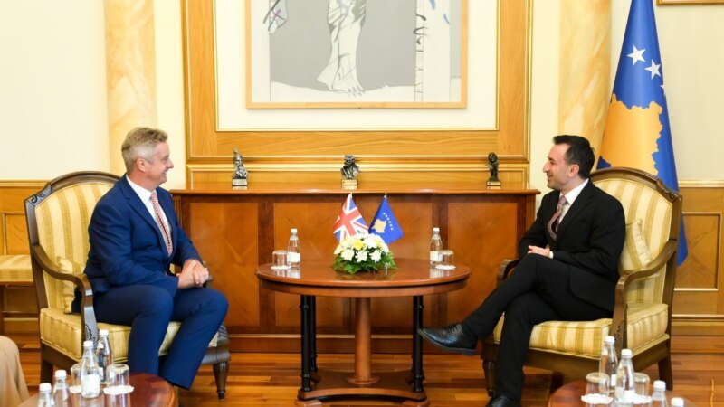 Britanski ambasador Hargreaves obiskal Dimala Basho in poudaril pomen konstituiranja kosovskega parlamenta