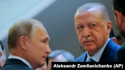 Presidenti rus, Vladimir Putin dhe ai turk, Recep Tayyip Erdogan. 