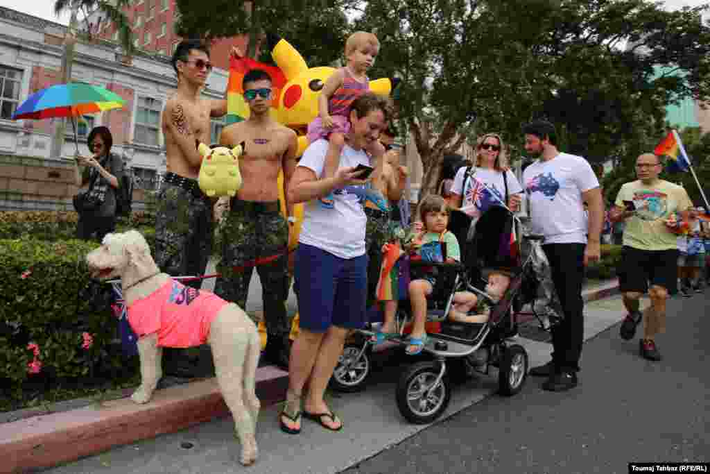 شهروندانی از اروپا، آمریکا و استرالیا نیز در مراسم شرکت می&zwnj;کنند.