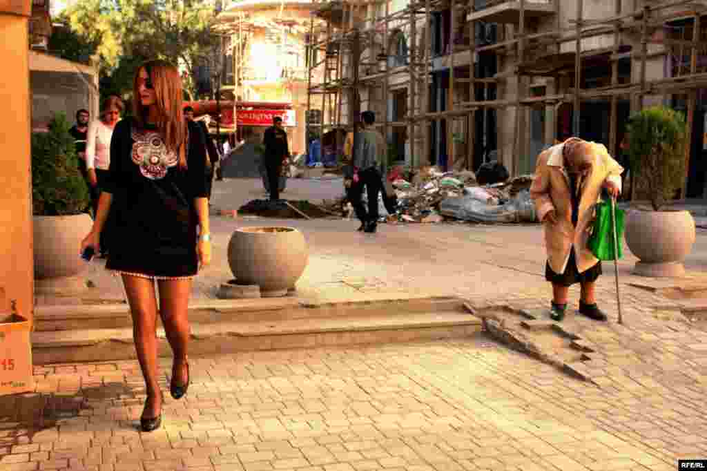 Milyonçu şəhərin yoxsulları #10