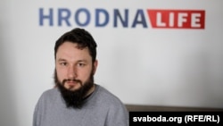 Aleksej Šota je priveden 30. maja u blizini svoje kuće, a policija je saopštila da je njegov portal objavio materijal koji je "prepoznat kao ekstremistički"