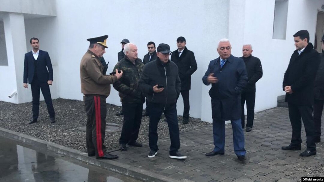 Hadisə yerinə fövqəladə hallar naziri Kəmaləddin Heydərov gəlib