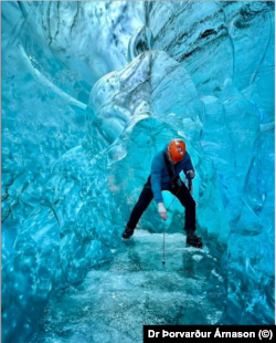  В Инстаграм Власис разгласява фотоси от експедициите си. 