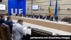 Comisia pentru securitate națională, apărare și ordine publică a organizat, pe 26 noiembrie, audieri cu ușile închise în cazul contrabandei cu arme жш muniții
