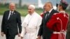 Papa Francisc a fost primit călduros de bulgari 