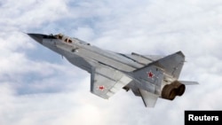 За даними МЗС, три російських винищувачі МіГ-31 без дозволу увійшли до повітряного простору Естонії над Фінською затокою