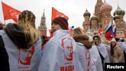 Митинг движения "Наши" в поддержку Владимира Путина в Москве, 2007