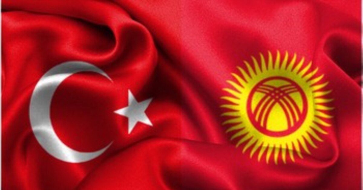 Әдемі қара әйелмен порно