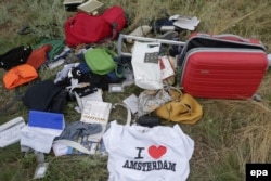 Остатки личных вещей и багажа погибших пассажиров