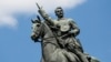 Пам’ятник більшовицькому військовому діячеві Миколі Щорсу в Києві 