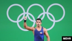 علی هاشمی در دسته ۱۰۵ کیلوگرم توانست مدال طلای یکضرب، نشان برنز دوضرب و عنوان قهرمانی مجموع را نصیب خود کند.