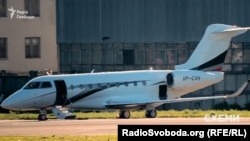 Літак Gulfstream G280, на якому, як зафіксували журналісти, літає Віталій Хомутиннік