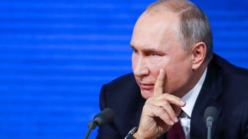 Путин о Керченском проливе: украинские военные суда не могут «шастать туда-сюда»