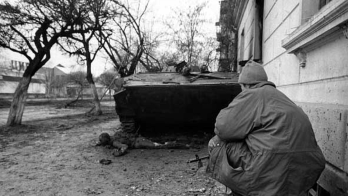 22 ноября 1995 года. Чечня штурм Грозного 1994 1995. Штурм Грозного 1995 солдаты. Штурм Грозного 1994-1995 БМП. Чечня 1995 штурм Грозного.