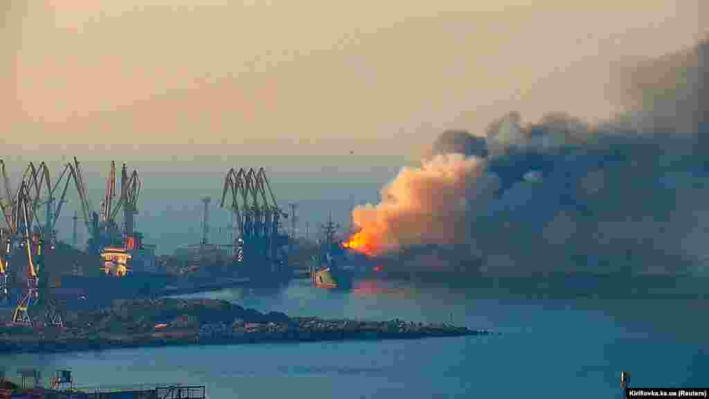 Dacă se confirmă, acesta ar fi cel mai recent atac de succes asupra unei nave a Flotei ruse din&nbsp; Marea Neagră în timp ce se afla în port. Nava Novocerkassk a fost avariată pentru prima dată în timpul unui atac la 24 martie în portul Berdiansk, când nava de debarcare Saratov a fost distrusă și scufundată.