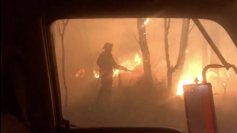 Australija: Vatra van kontrole oko grada Kanbere