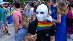 Kutia e Fakteve: Çfarë të drejtash ka komuniteti LGBTI+ në Kosovë? 