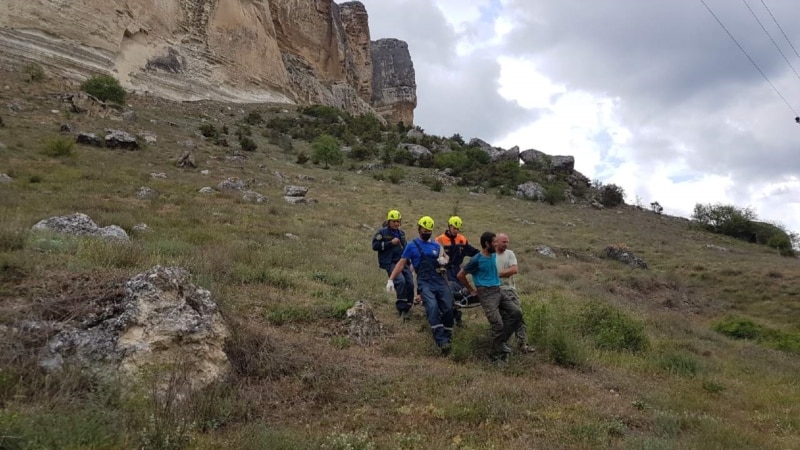 Под Бахчисараем парашютист сорвался со скалы – спасатели