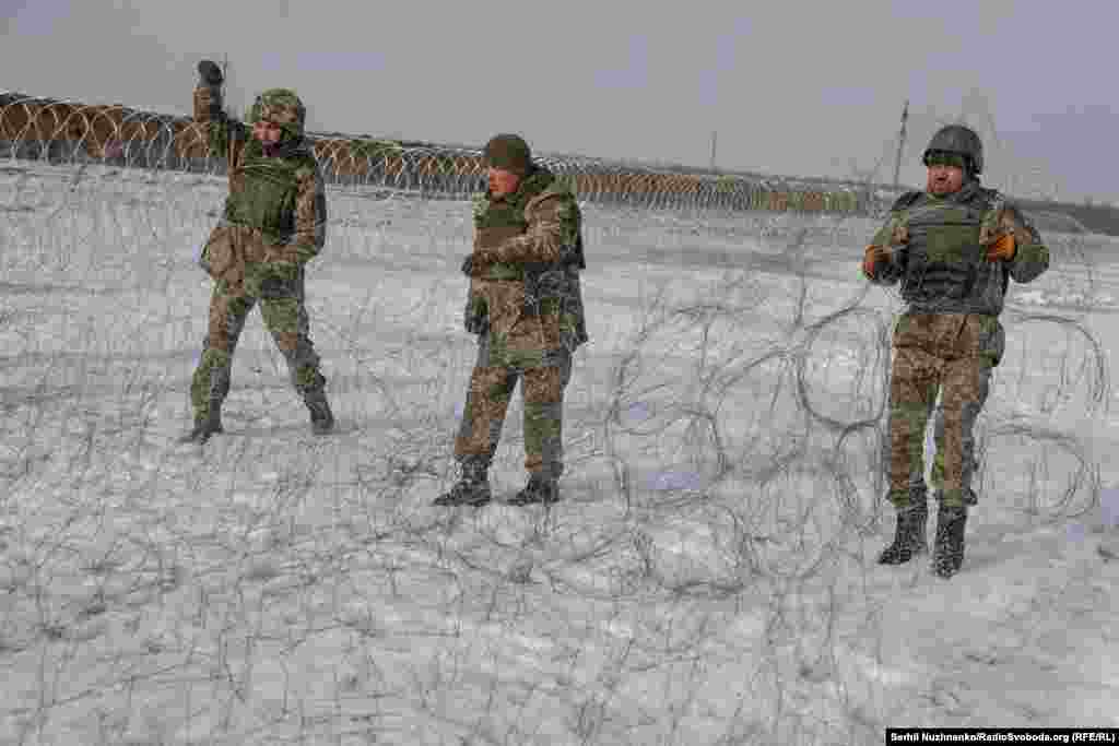 Підрозділи Збройних сил України будують інженерні загородження на Куп’янському напрямку, Харківська область