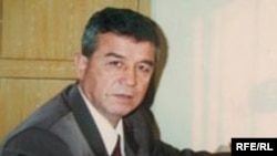 Uzbek writer and opposition activist Mamadali Mahmudov is shown in this undated photo.