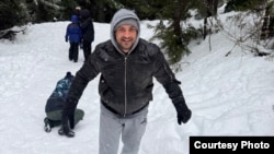 Иван Мысенко в горах в штате Орегон, США.