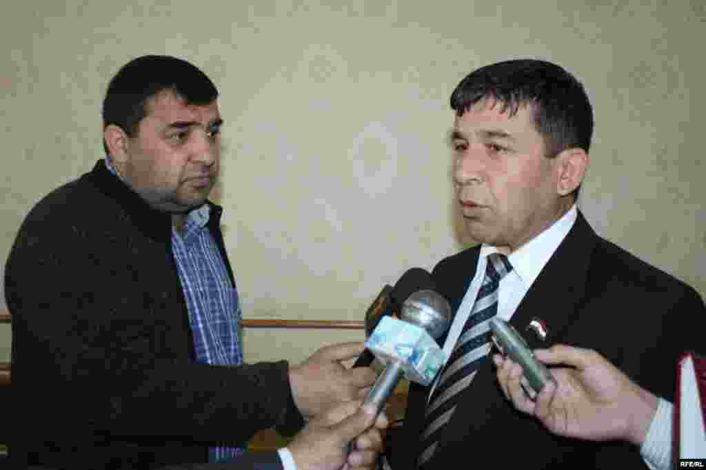 Он сӯи девори парлумон #108