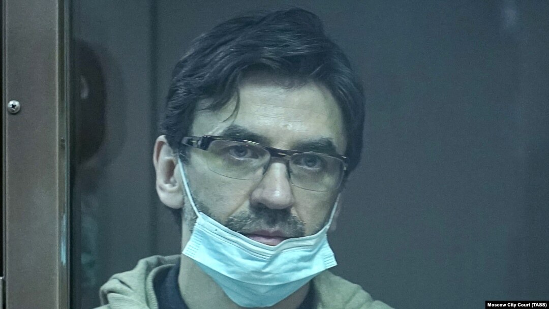 Mikhail Abyzov attends a court hearing in Moscow in March 2021.
