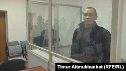 Руслан Гинатуллин, житель Павлодара, обвиняемый в «создании транснациональной преступной группировки» и «разжигании розни». Павлодар, 13 декабря 2016 года.
