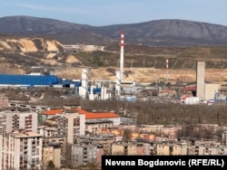 Panorama grada Bora kojom dominira topionica bakra i rudnici u većinskom vlasništvu kineskog Ziđina. Grad Bor sa okolinom ima oko 40 hiljada stanovnika, a Ziđinove firme imaju više od sedam hiljada radnika.