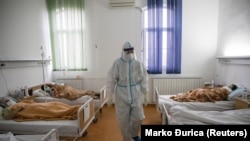 Pacijenti oboleli od COVID-19 u Kliničko bolničkom centru Zemun u Beogradu, novembar 2020. 