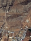 În aceste imagini din satelit captate de Planet Lab, este prezentată baza de rachete Kermanshah din Iran, înainte și după loviturile aeriene israeliene. <br><br>Imaginea din stânga este din 12 iunie 2025, iar cea din dreapta din 13 iunie 2025.
