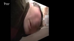 Падари тоҷик аз педофилҳо нигарон аст