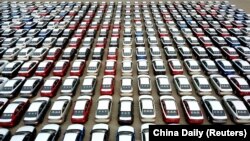 Китайська асоціація підрахувала, що минулого року за кордон було продано 5,26 мільйона машин і, ймовірно, це майже на мільйон більше, ніж експорт автомобілів, вироблених у Японії