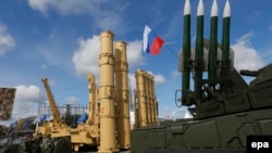 Российские ракетно-зенитные системы на выставке вооружений