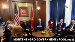 Potpredsjednik SAD Mike Pence prilikom posjete Crnoj Gori sa premijerom Duškom Markovićem 2. avgusta 2017.