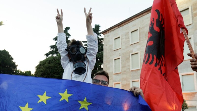 Elbasani: Politička kriza u Albaniji loša vijest uoči odluke EU