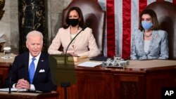 АҚШ президенти Жо Байден Конгрессда нутқ сўзламоқда, 2021 йил 28 апрели