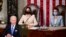 Președintele Joe Biden în Congres. Pentru prima dată, în spate stau două femei: vicepreședinta Kamala Harris (care este și președinta Senatului) și președinta Camerei Reprezentanților, Nacy Pelosi. Washington 29 martie 2021.
