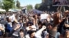 مظاهره چیان دفتر ولایتی کمیسیون انتخابات در سمنگان را مسدود کردند