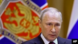 Vlagyimir Putyin az FSZB vezetőivel folytatott tanácskozásán Moszkvában 2023. február 28-án